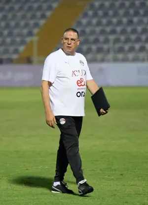 في حضور أبو ريدة.. المنتخب الوطني يتدرب على ملعب هزاع بن زايد استعدادًا لأوزبكستان