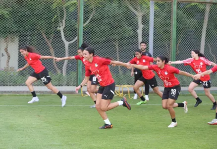 بالصور: تدريب منتخب السيدات