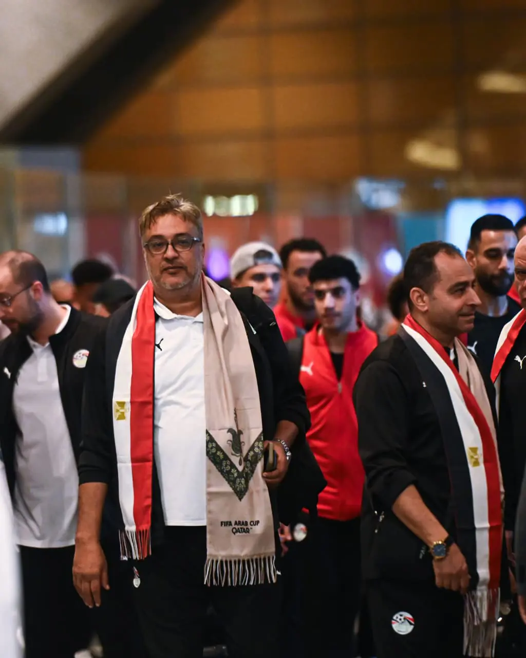 جماهير مصر في استقبال بعثة منتخب مصر المشارك في كأس العرب عند وصولها للدوحة