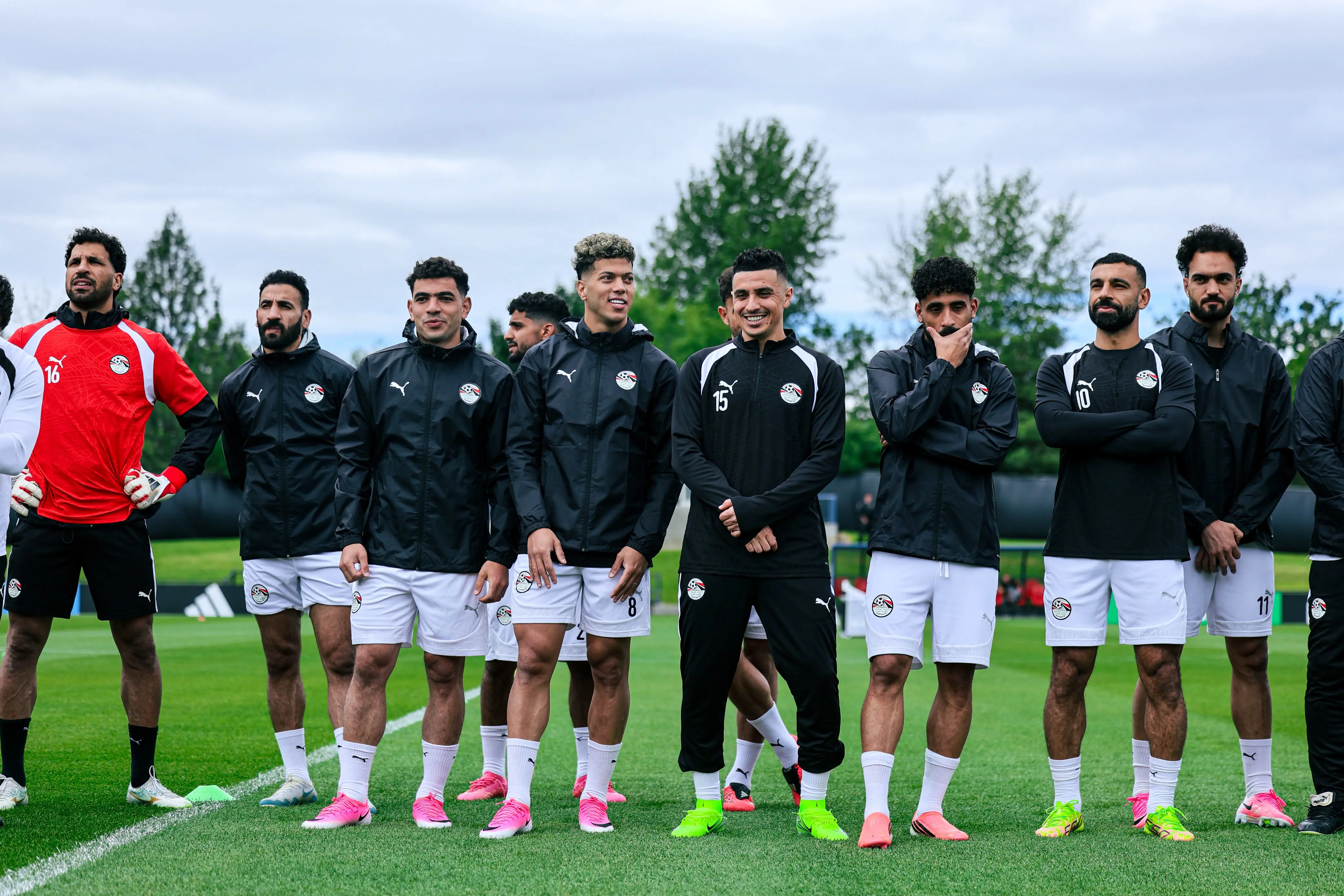 بالصور.. حضور جماهيري وبعض الجالية المصرية في مران منتخب مصر بأمريكا