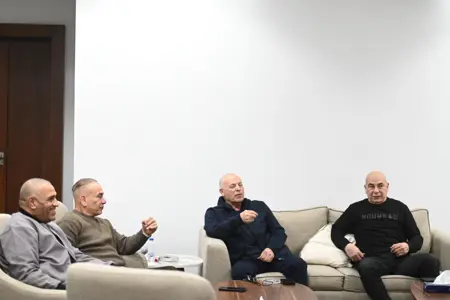 صور اجتماع أبوريدة مع الجهاز الفني للمنتخب الوطني