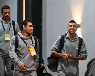 وصول لاعبي منتخب مصر لملعب القاهرة قبل مواجهة غينيا بيساو