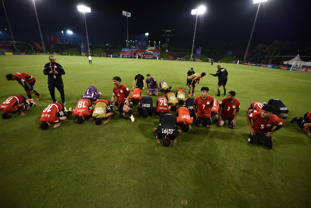 فرحة المنتخب الوطني تحت 17 سنة بعد التعادل مع فنزويلا بعشرة لاعبين