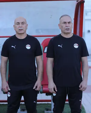 منتخب مصر يتقدم على جيبوتي في الشوط الأول بثنائية إبراهيم عادل ومحمد صلاح