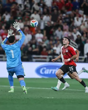 بالصور.. الهدف الثالث لمنتخب مصر (زيزو)