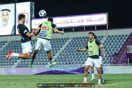 في حضور أبو ريدة.. المنتخب الوطني يتدرب على ملعب هزاع بن زايد استعدادًا لأوزبكستان