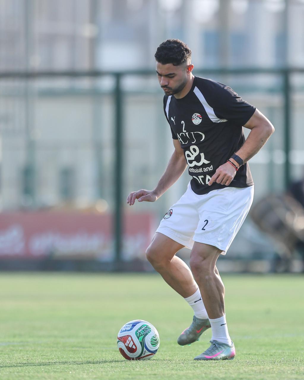 بالصور: منتخب مصر يواصل تدريباته استعدادا لروسيا بحضور مرموش وعبد الكريم