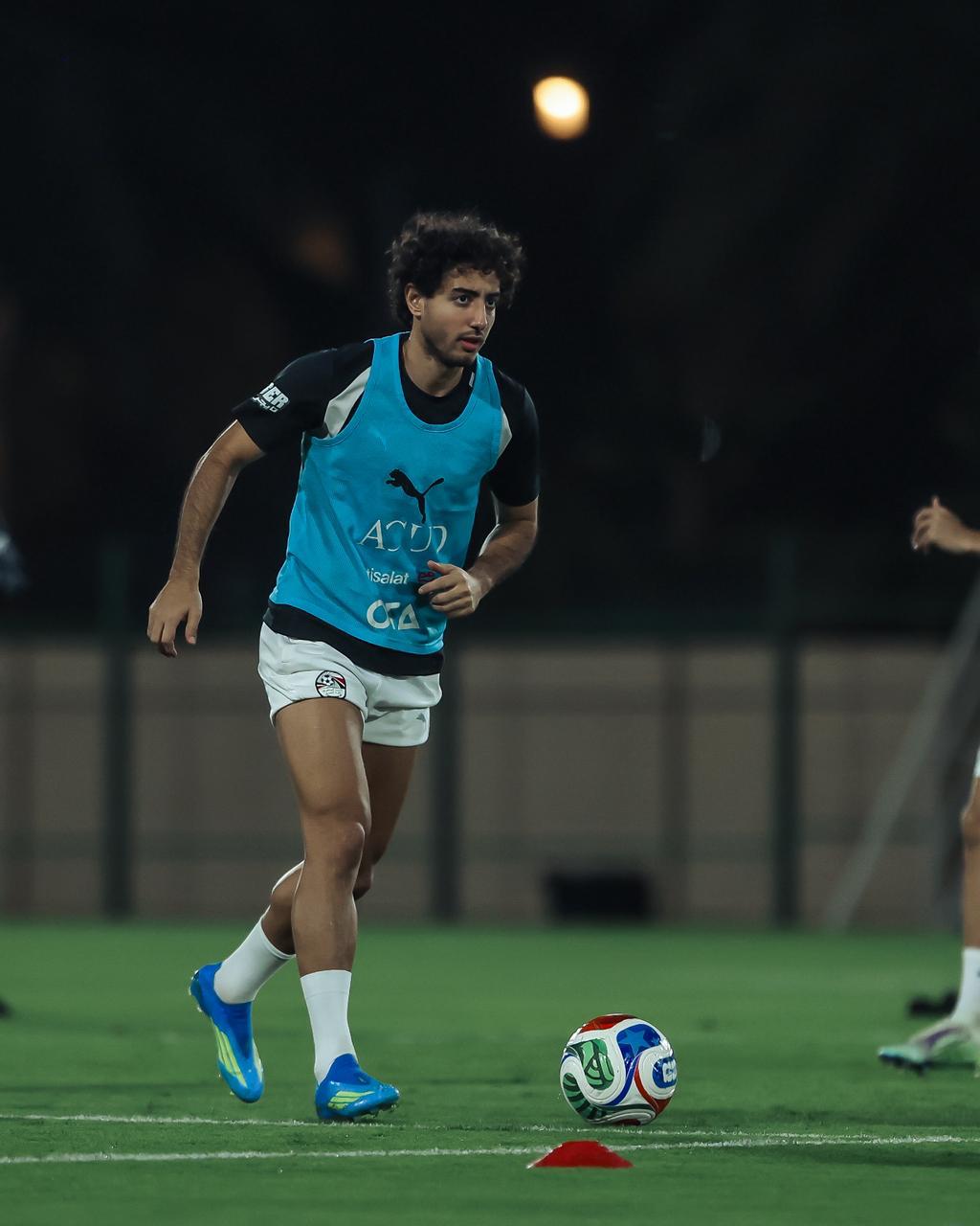 منتخب مصر يخوض تدريبه الأول في جدة استعداداً لودية السعودية 