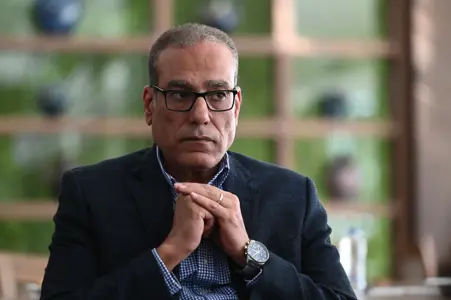 أبوريدة  يستقبل الصحفيين في مقر الاتحاد المصري