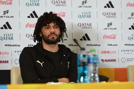 حلمي طولان والنني في المؤتمر الصحفي قبل مواجهة الإمارات