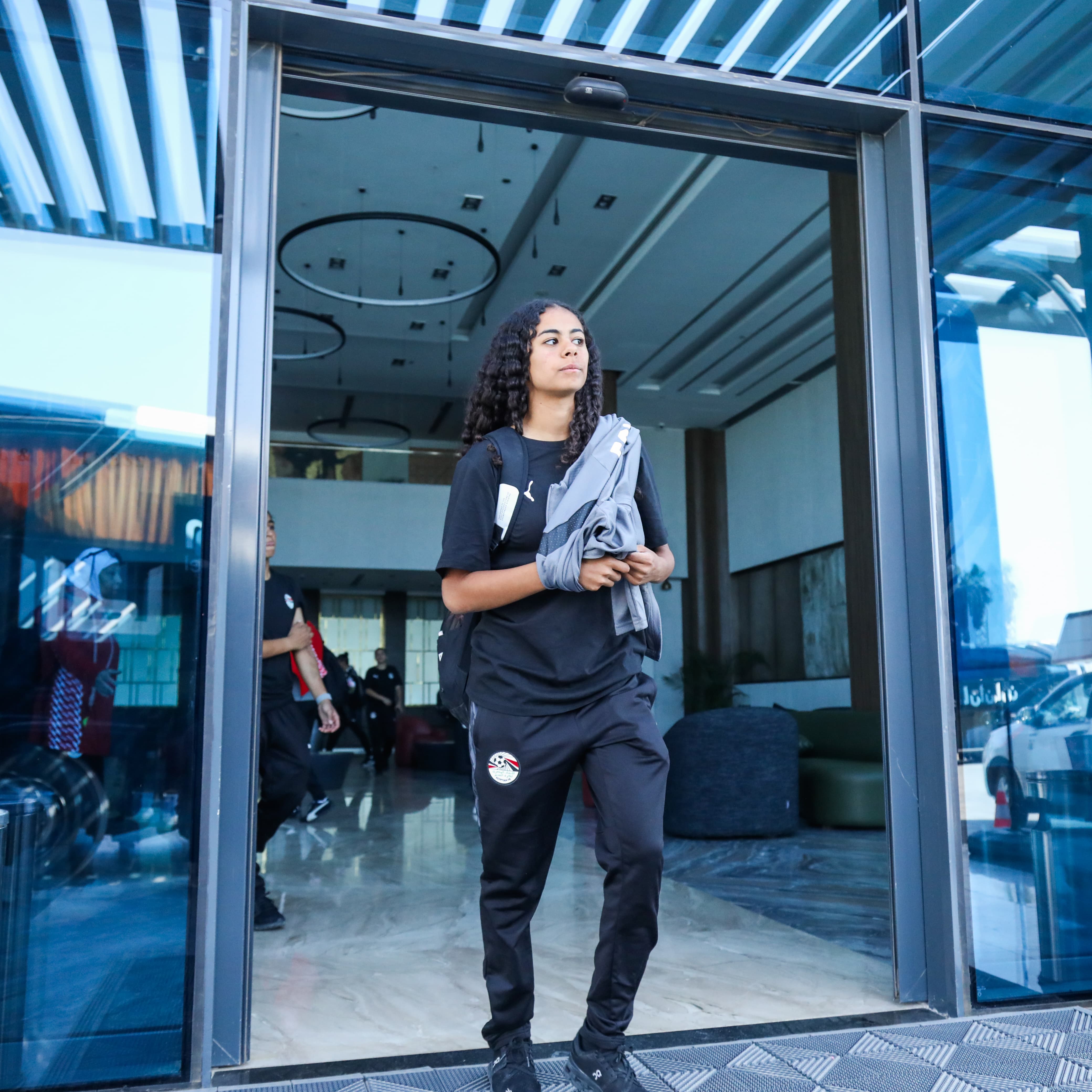 بعثة منتخب مصر للكرة النسائية تغادر إلى السعودية 