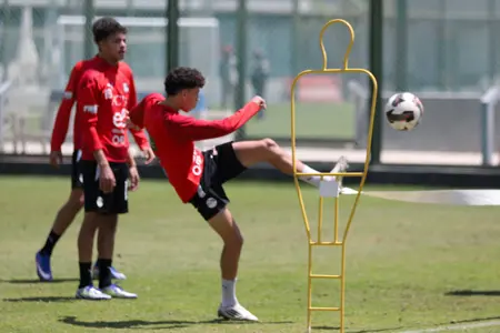 بالصور: منتخب الناشئين يواصل استعداداته لكأس الأمم الأفريقية