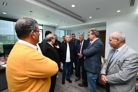 بالصور: أبوريدة يجتمع مع مجموعة من رؤساء الأندية