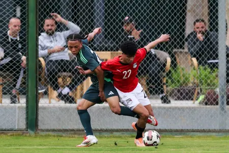 بالصور منتخب الشباب يتعادل سلبياً مع الجزائر في الودية الثانية