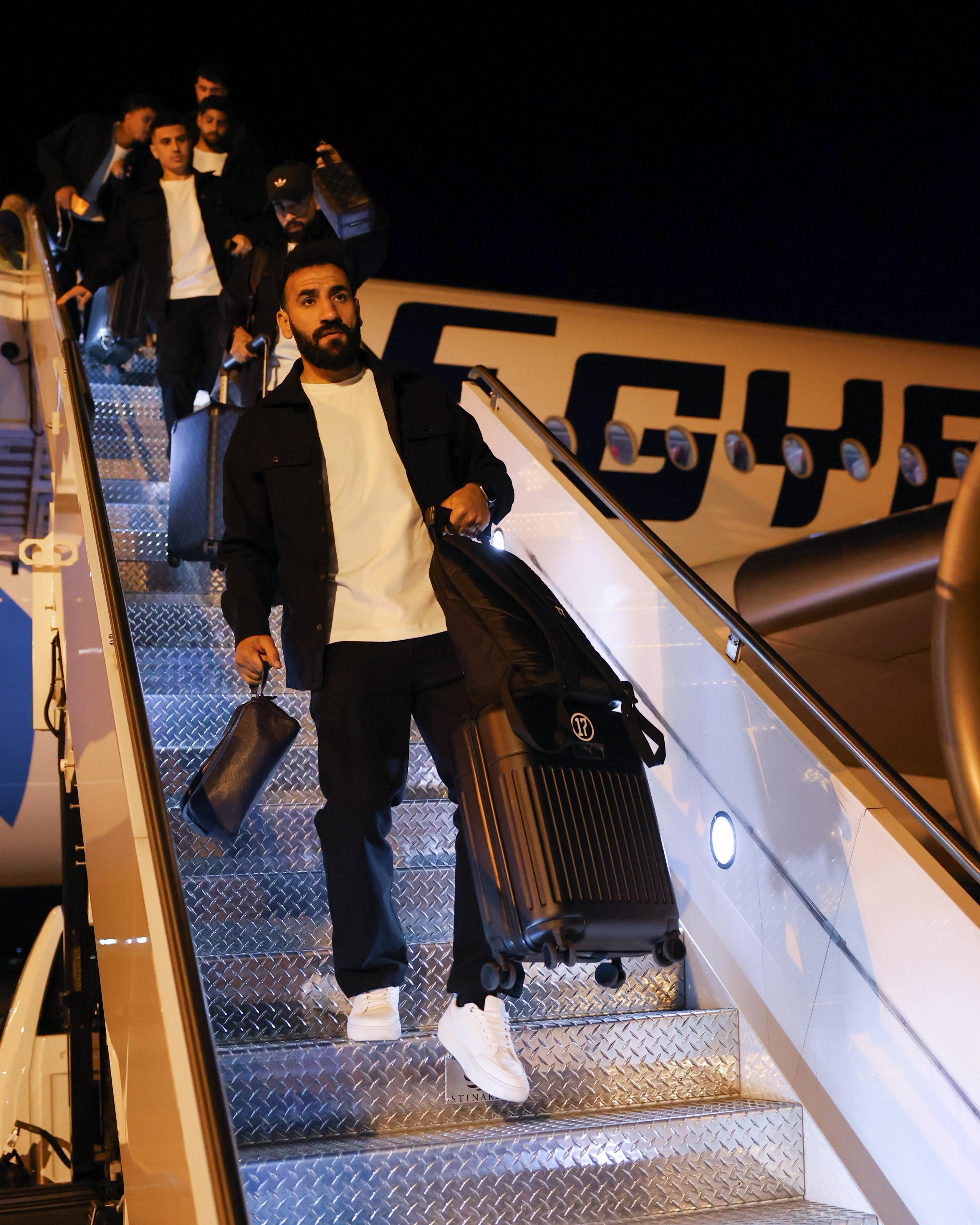 منتخب مصر يصل إلى أمريكا بعد "١٢ ساعة طيران" استعداداً لكأس العالم 