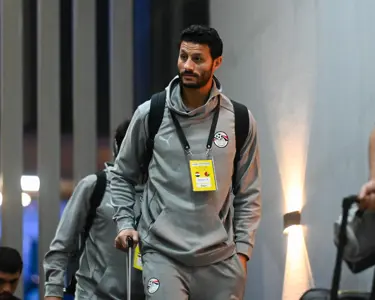 وصول لاعبي منتخب مصر لملعب القاهرة قبل مواجهة غينيا بيساو