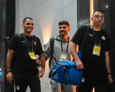 وصول لاعبي منتخب مصر لملعب القاهرة قبل مواجهة غينيا بيساو