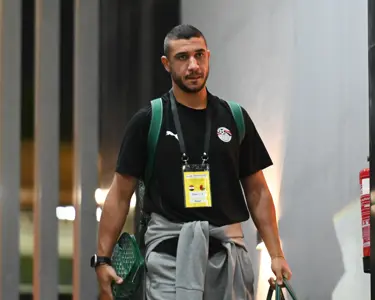 وصول لاعبي منتخب مصر لملعب القاهرة قبل مواجهة غينيا بيساو