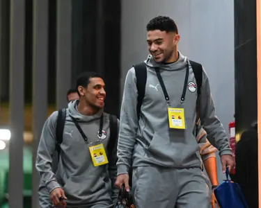 وصول لاعبي منتخب مصر لملعب القاهرة قبل مواجهة غينيا بيساو
