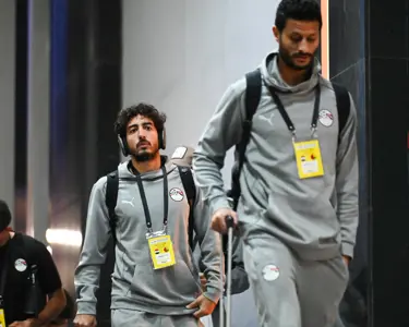 وصول لاعبي منتخب مصر لملعب القاهرة قبل مواجهة غينيا بيساو