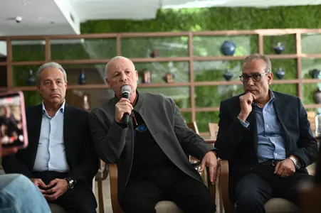 أبوريدة  يستقبل الصحفيين في مقر الاتحاد المصري