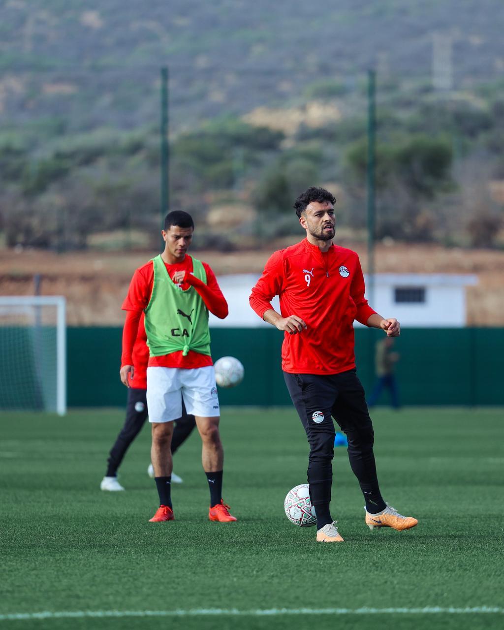 منتخب مصر يختتم تدريباته قبل مواجهة بنين غدًا