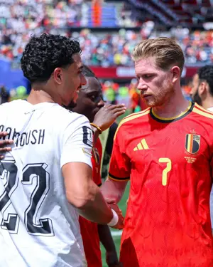بالصور.. لاعبو والجهاز الفني لمنتخبنا الوطني بعد التعادل مع بلجيكا
