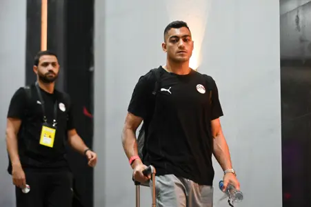 وصول لاعبي منتخب مصر لملعب القاهرة قبل مواجهة غينيا بيساو