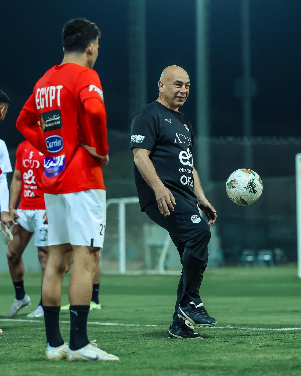 منتخب مصر يختتم تحضيراته لمواجهة أوزبكستان في دورة العين