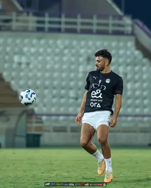 في حضور أبو ريدة.. المنتخب الوطني يتدرب على ملعب هزاع بن زايد استعدادًا لأوزبكستان