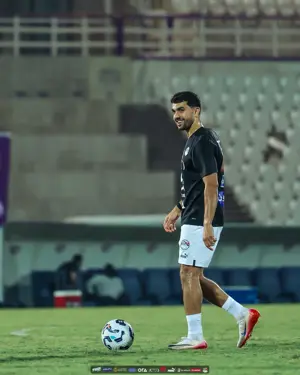 في حضور أبو ريدة.. المنتخب الوطني يتدرب على ملعب هزاع بن زايد استعدادًا لأوزبكستان