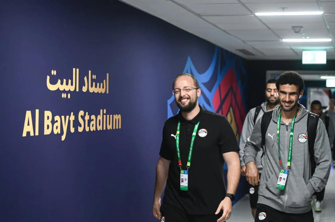 منتخب مصر المشارك في كأس العرب يصل لملعب البيت قبل مواجهة الأردن
