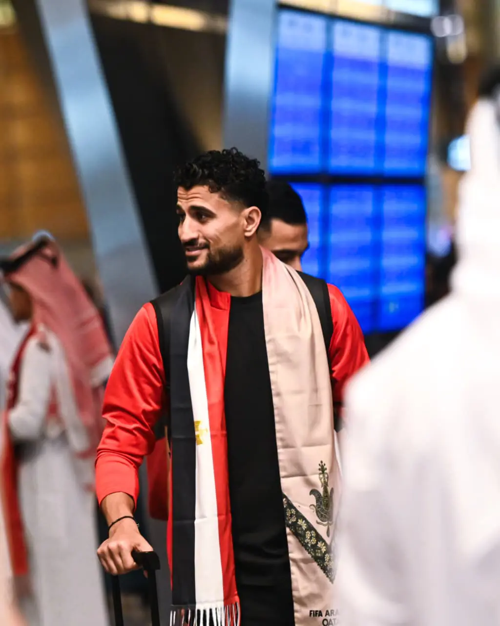 جماهير مصر في استقبال بعثة منتخب مصر المشارك في كأس العرب عند وصولها للدوحة